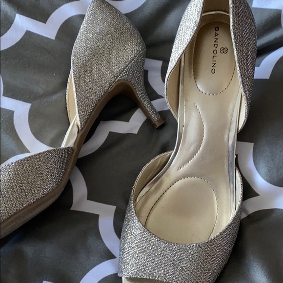 Gold heels - Picture 2 of 4